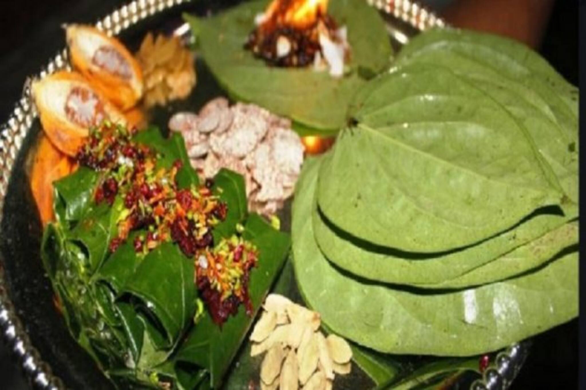 ব্রহ্মা তুষ্ট সুপারিতে, বিষ্ণু পানে এবং মহাবেদ চুনে ! পানের খিলিতেই বাস করেন ত্রীদেব