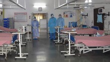কোয়ারেন্টাইন সেন্টার করা যাবে না, বিধায়ককে ঘিরে লকডাউন ভেঙে বিক্ষোভ ডেবরায় কোয়ারেন্টাইন সেন্টার করা যাবে না, বিধায়ককে ঘিরে লকডাউন ভেঙে বিক্ষোভ ডেবরায়