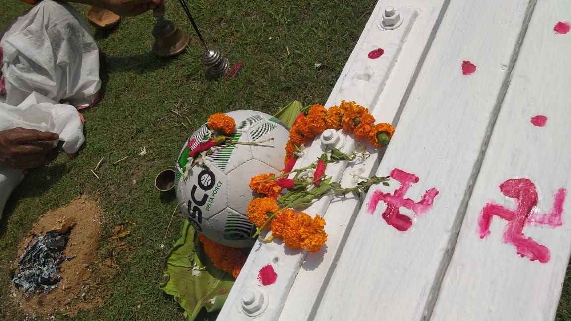 ডালহৌসি ক্লাবের প্রেসিডেন্ট তপন চাকি জানান, ডালহৌসি ক্লাবের প্রেসিডেন্ট তপন চাকি জানান,