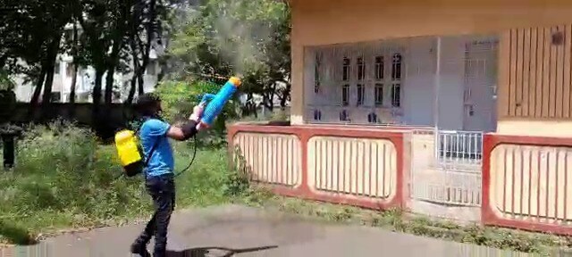৩০ নম্বর ওয়ার্ড থেকে বাড়ি সানরাইজ করার কাজ শুরু করেন তিনি। সাধারণ মানুষের কথা ভেবেই রাস্তায় নেমেছেন তিনি। সংশোধনাগার থেকে বেরোনোর পর থেকেই নানা রকম সামাজিক কাজের সঙ্গে যুক্ত থাকেন নাইজেল। তিনি যেমন পেড়েছে তেমনই তিনি চেষ্টা করেন পিছিয়ে পড়া মানুষ যাতে ফিরে পায় জীবনের ছন্দ। ৩০ নম্বর ওয়ার্ড থেকে বাড়ি সানরাইজ করার কাজ শুরু করেন তিনি। সাধারণ মানুষের কথা ভেবেই রাস্তায় নেমেছেন তিনি। সংশোধনাগার থেকে বেরোনোর পর থেকেই নানা রকম সামাজিক কাজের সঙ্গে যুক্ত থাকেন নাইজেল। তিনি যেমন পেড়েছে তেমনই তিনি চেষ্টা করেন পিছিয়ে পড়া মানুষ যাতে ফিরে পায় জীবনের ছন্দ।