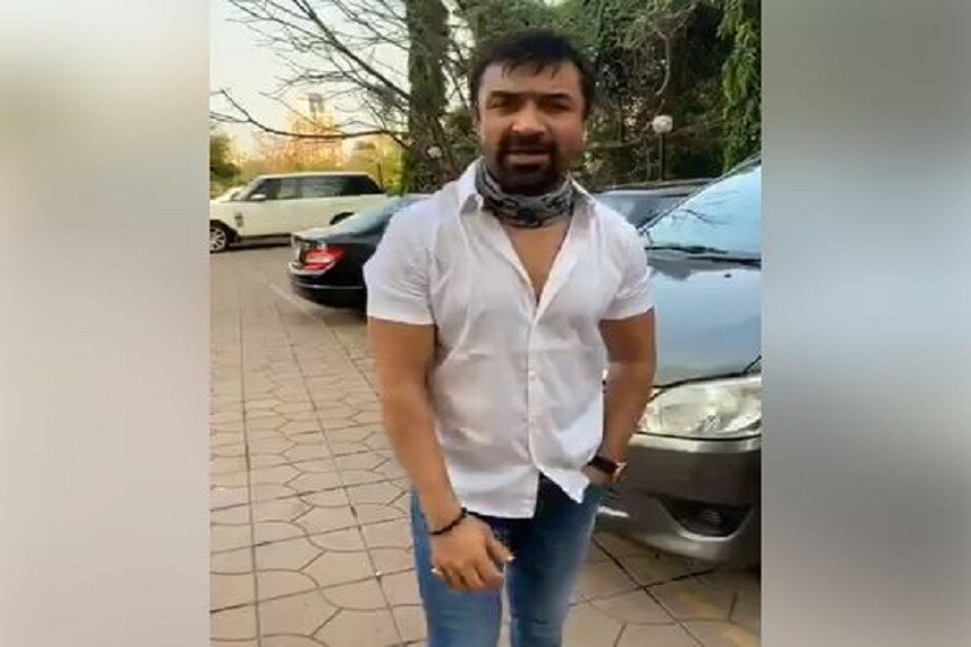 ফেসবুক লাইভে সাম্প্রদায়িক উস্কানিমূলক বক্তব্য রাখার অভিযোগে গ্রেফতার করা হলো বলিউড অভিনেতা আজাজ খানকে৷ এ দিনই তাঁকে গ্রেফতার করেছে মুম্বই পুলিশ৷ PHOTO- FACEBOOK ফেসবুক লাইভে সাম্প্রদায়িক উস্কানিমূলক বক্তব্য রাখার অভিযোগে গ্রেফতার করা হলো বলিউড অভিনেতা আজাজ খানকে৷ এ দিনই তাঁকে গ্রেফতার করেছে মুম্বই পুলিশ৷ PHOTO- FACEBOOK