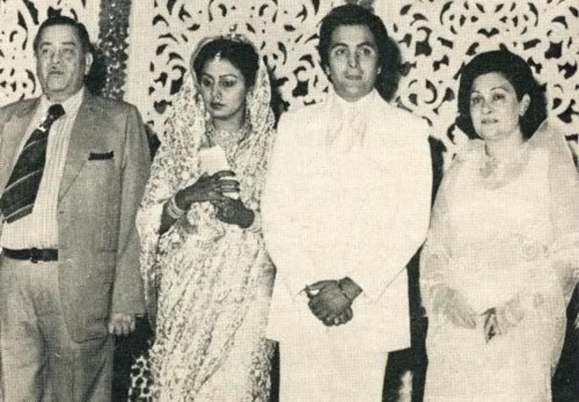 • ‘জহরলীলা ইনসান’ ছবির সেটে প্রথম আলাপ ঋষি-নিতুর ।এরপর ‘অমর আকবর অ্যান্টনি’, ‘খেল খেল মে’, ‘কভি কভি’, ‘দো দুনি চার’ একেরপর এক ছবিতে একসঙ্গে কাজ করতে থাকেন দু’জনে । সেখান থেকেই শুরু হয় প্রেম।