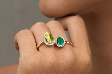 সাবধান ! আংটি, তাবিজ-কবজ, ঘড়ি থেকেও ছড়াতে পারে করোনা সংক্রমণ