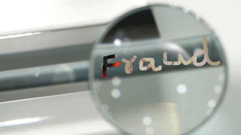 ৭.‌ ইউপি আই ব্যবহার করার সময় কয়েকটি দিক খেয়াল রাখুন। নিরাপদ ব্যাঙ্কিং পরিষেবা চালানোর জন্য এনপিসিআই একটি ইউপিআই সিস্টেম চালু করেছে। যার মাধ্যমে ব্যাঙ্কিংয়ের কাজ, ফান্ড রাউটিং, কালেকশন রিকোয়েস্ট ও পেমেন্ট রিকোয়েস্ট করা যাবে। 