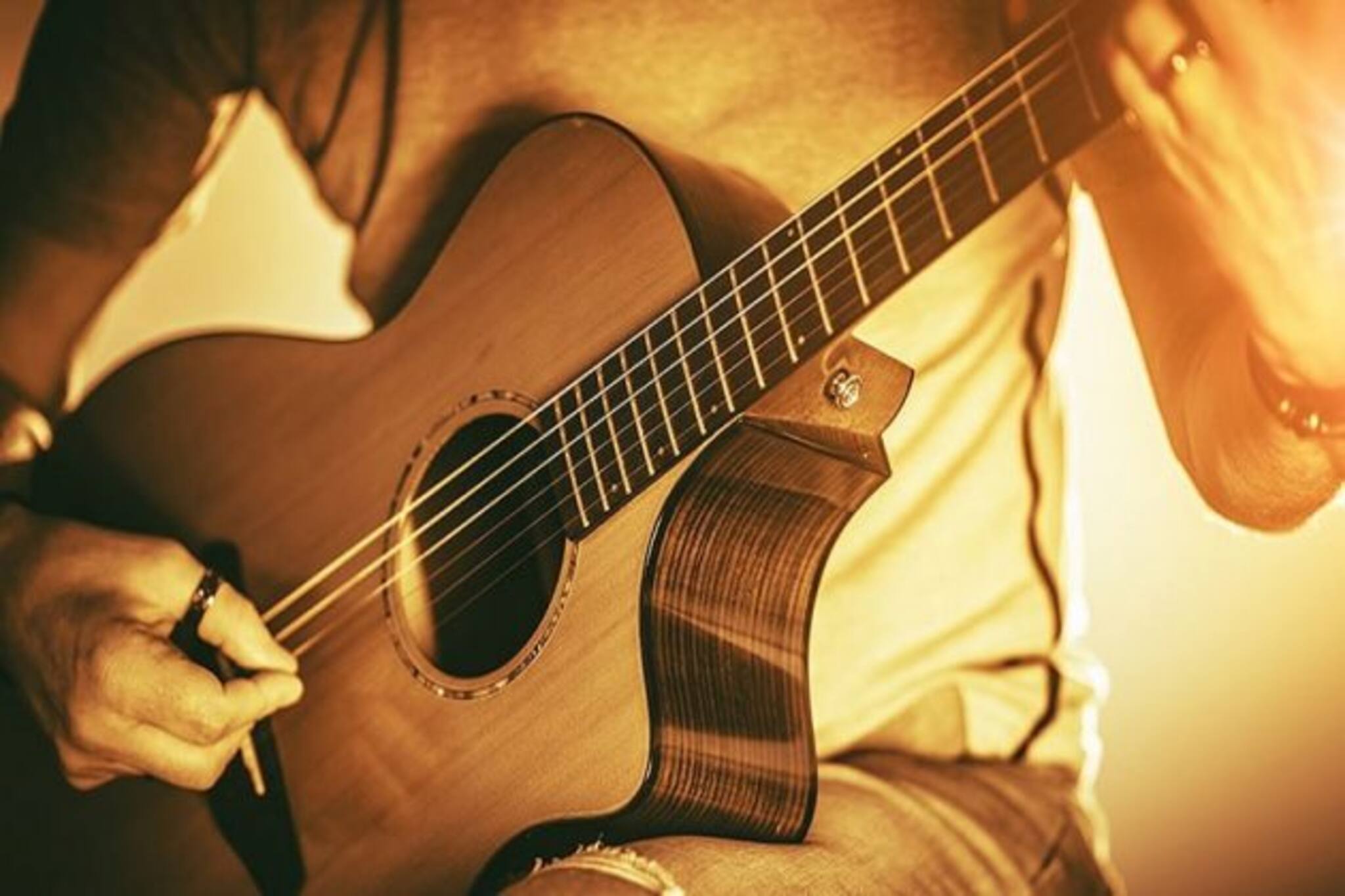 শোকের ছায়া সঙ্গীত জগতে ! অক্টোবরে ছিল শো ! তাঁর আগেই করোনা কেড়ে নিল জনপ্রিয় গায়কের প্রাণ !