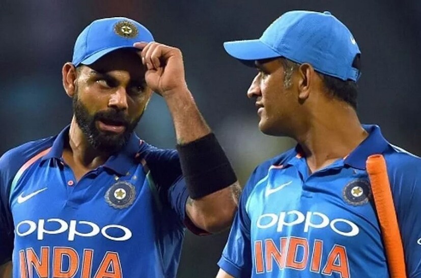 বিরাটের ডাক নাম চিকু। এই মিষ্টি নামে তাঁকে ডাকে কে ? বিরাট কোহলির সঙ্গে যাদেরই ভাল সম্পর্ক তাঁরা চিকু নামেই ডাকে বিরাটকে। এই নাম পপুলার হয় ধোনির জন্য। তিনি মাঠে বিরাটকে চিকু বলে ডেকেছিলেন। 