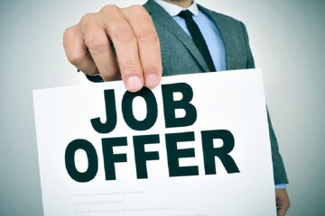 চাকরির অনিশ্চিয়তা, লকডাউনে বাড়িতে বসেই রাজ্য সরকারি প্রকল্পে চাকরির আবেদন করুন