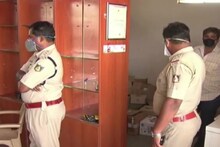 লকডাউনে নেশার তাড়না! দোকান ভেঙে দেড় লক্ষ টাকার মদ লুঠ উত্তেজিত জনতার
