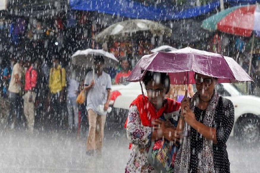 আগামী ৪৮ ঘন্টাতে বিক্ষিপ্ত হালকা ঝড়-বৃষ্টি রাজ্যে। দক্ষিণবঙ্গে ঝড় বৃষ্টির সম্ভাবনা বেশি। সোমবার থেকে ঝড় বৃষ্টির পরিমাণ বাড়বে। দক্ষিণবঙ্গে কালবৈশাখীর পূর্বাভাস। পূর্ব ও পশ্চিম মেদিনীপুর, ঝাড়গ্রাম, পুরুলিয়া, বাঁকুড়াতে ভারী বৃষ্টির সম্ভাবনা। আগামী ৪৮ ঘন্টাতে বিক্ষিপ্ত হালকা ঝড়-বৃষ্টি রাজ্যে। দক্ষিণবঙ্গে ঝড় বৃষ্টির সম্ভাবনা বেশি। সোমবার থেকে ঝড় বৃষ্টির পরিমাণ বাড়বে। দক্ষিণবঙ্গে কালবৈশাখীর পূর্বাভাস। পূর্ব ও পশ্চিম মেদিনীপুর, ঝাড়গ্রাম, পুরুলিয়া, বাঁকুড়াতে ভারী বৃষ্টির সম্ভাবনা।