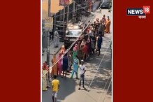 বাড়ছে আক্রান্তের সংখ্যা,তবু ফিরছে না হুঁশ,সামাজিক দূরত্ব না মেনেই রাস্তায় ভিড় বাড়ছে আক্রান্তের সংখ্যা,তবু ফিরছে না হুঁশ,সামাজিক দূরত্ব না মেনেই রাস্তায় ভিড়