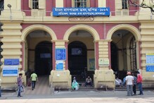 চূড়ান্ত করোনা আতঙ্ক, বৃদ্ধার মৃত্যুর পর বন্ধ কলকাতা মেডিকেল কলেজের মেডিসিন বিভাগ চূড়ান্ত করোনা আতঙ্ক, বৃদ্ধার মৃত্যুর পর বন্ধ কলকাতা মেডিকেল কলেজের মেডিসিন বিভাগ