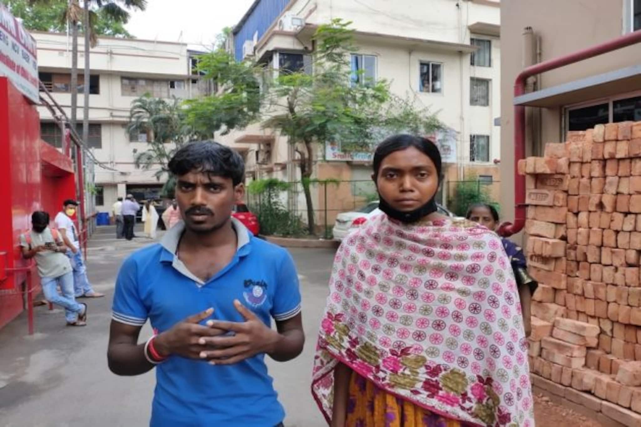 মৃত্যুশয্যায় সদ্যোজাত, ৩দিন অনাহারে থেকেও জোগাড় হয়নি ওষুধের টাকা, শহরে এসে অথৈ জলে পরিবার