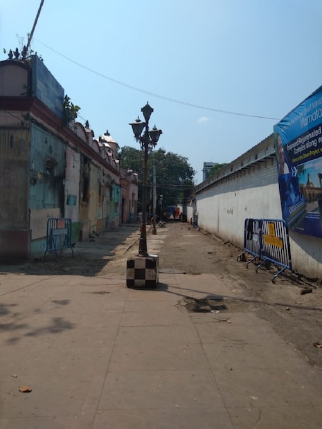 * আপাতত এইভাবে বন্ধ থাকবে কালীঘাট মন্দির৷ 