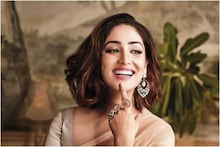 ‘তুমিই আমাদের রক্ষা করবে’, নিজের হাতে দুর্গার ছবি এঁকে প্রার্থনা বলিউডি নায়িকার