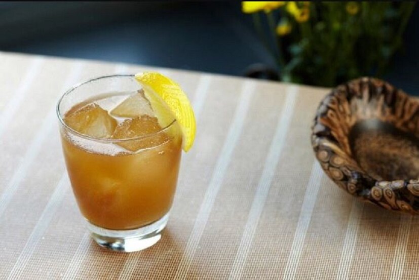 ব্র্যাম্ডির সঙ্গে জল মিশিয়ে খাওয়ানো হত কলেরা রোগের ওষুধ হিসেবে ৷ মার্কিন যুক্তরাষ্টের ১৮৩২ সালে এর ব্যবহার শুরু হয় ৷ Photo- Representive 