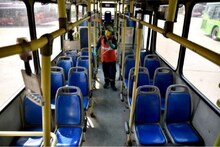 হাসপাতালের কাজে যুক্ত বাস স্যানিটাইজ করার দাবি 