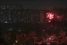 ক’‌দিন প্রকৃতি ছিল শুদ্ধ!‌ ৯ মিনিট ধরে বাজি ফাটিয়ে ফের বায়ু দূষণ চরমে তুলল মানুষ