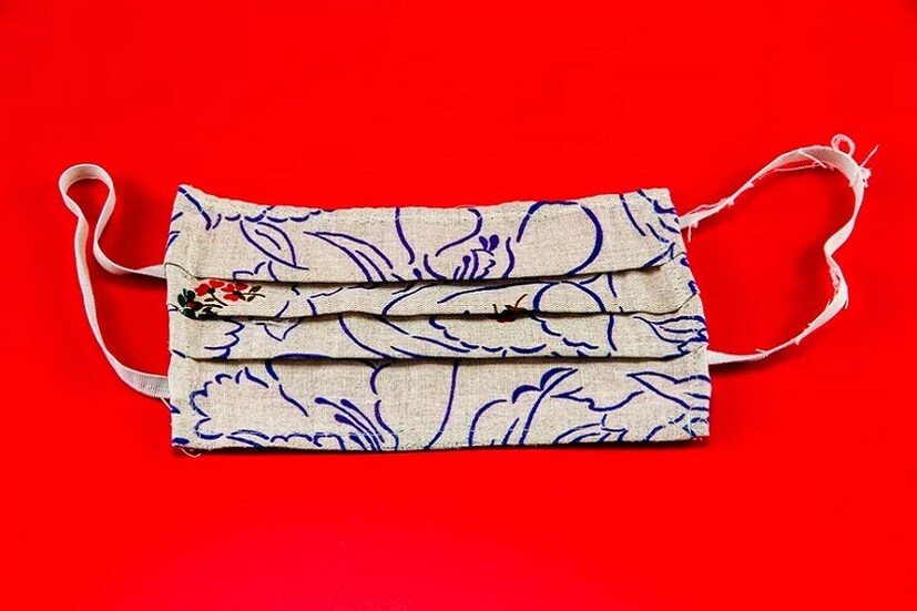 ৭০ শতাংশ কার্যকর আমাদের ঘরে ব্যবহারের কটনের কাপড় ৷ লিনেনের কাপড় মাস্কে ব্যবহার করলেও খারাপ নয় ৷ বিশেষজ্ঞরা বলছেন লিনেন মাস্ক ৬২ শতাংশ কার্যকর ৷ বালিশের ওয়াড় দিয়েও মাস্ক তৈরি করা যায় ৷ 