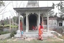 ঘটপুজোতেই এবার চড়ক সারল ইসলামপুর