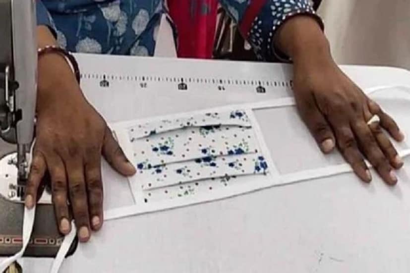 করোনা সতর্কতায় নয়া দাওয়াই, দেশবাসীকে হোম মেড ফেস-কভার ব্যবহারের পরামর্শ স্বাস্থ্যমন্ত্রকের ৷ Representational Image করোনা সতর্কতায় নয়া দাওয়াই, দেশবাসীকে হোম মেড ফেস-কভার ব্যবহারের পরামর্শ স্বাস্থ্যমন্ত্রকের ৷ Representational Image