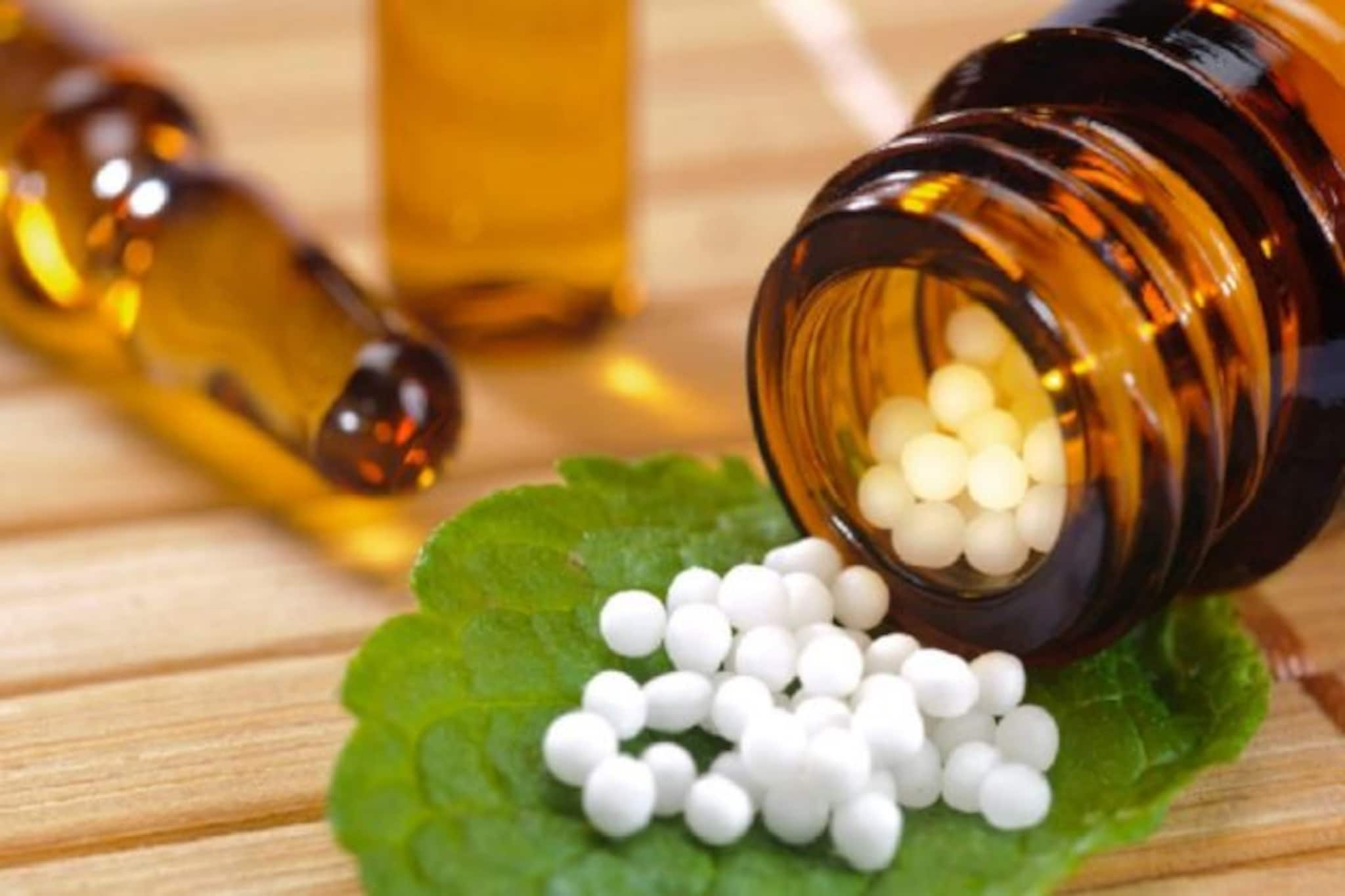 হোমিওপ্যাথিতে বাড়ান রোগ প্রতিরোধ ক্ষমতা,আয়ুষ মন্ত্রকের পরামর্শে লাইন দোকানে