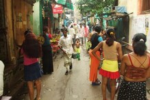 নিজের ভালবাসা লুকিয়ে কমলা বাঈ বলল, ‘এই নিঃশ্বাসে বিষ আছে, আমার কাছে এসো না বাবু’ নিজের ভালবাসা লুকিয়ে কমলা বাঈ বলল, ‘এই নিঃশ্বাসে বিষ আছে, আমার কাছে এসো না বাবু’