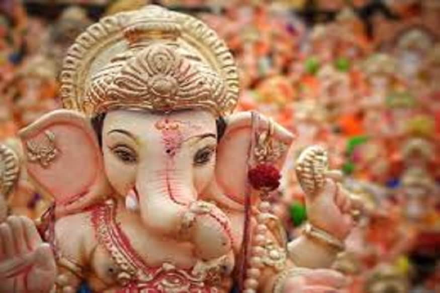 এই বলে তিনি দেবী তুলসিকে ভস্ম করতে গিয়েছিলেন কিন্তু দেবী তুলসি যেহেতু নারায়ণের পূজারিণী ছিলেন তাই তাঁর কোনও ক্ষতি হয়নি ৷ এই বলে তিনি দেবী তুলসিকে ভস্ম করতে গিয়েছিলেন কিন্তু দেবী তুলসি যেহেতু নারায়ণের পূজারিণী ছিলেন তাই তাঁর কোনও ক্ষতি হয়নি ৷