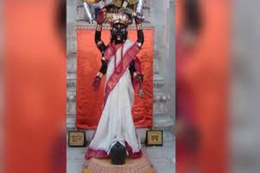 আদ্যা এক পরম শক্তির উৎস ৷ শক্তিহীনতা যখন জীবনকে দুর্বল করতে সাহায্য করে ঠিক তখনই আদ্যা মায়ের শক্তি ব্যাপক হারে শক্তির সঞ্চার ঘটায় জীবনে ৷ আদ্যা এক পরম শক্তির উৎস ৷ শক্তিহীনতা যখন জীবনকে দুর্বল করতে সাহায্য করে ঠিক তখনই আদ্যা মায়ের শক্তি ব্যাপক হারে শক্তির সঞ্চার ঘটায় জীবনে ৷