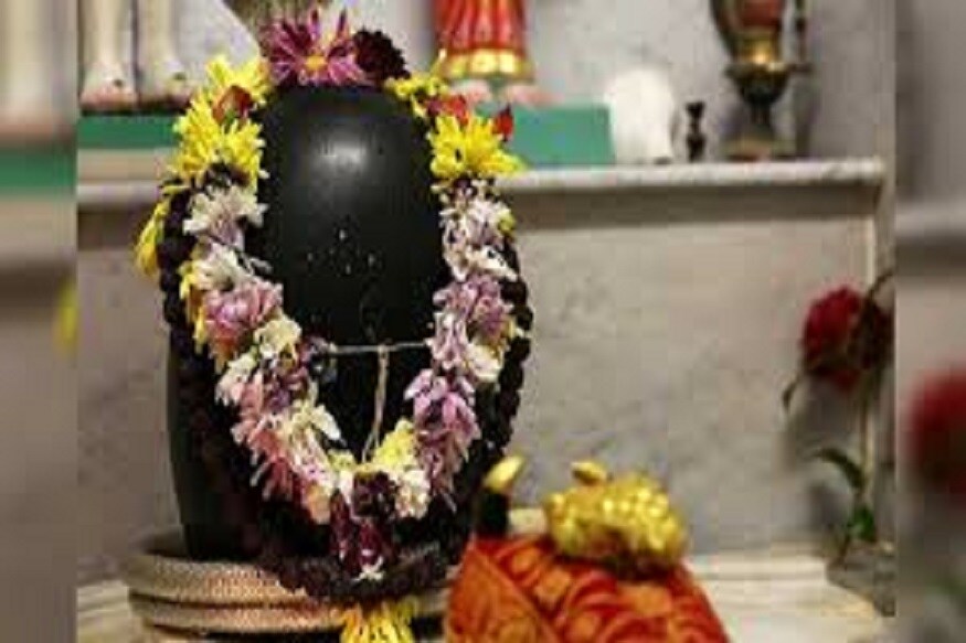 নীলষষ্ঠীতে সন্তানের মায়েরা সারাদিন উপোস করেই সন্তানের মঙ্গল কামনার ব্রতপালন করেন ৷ প্রচলিত আছে নীলের ব্রত শাস্ত্রমতে পালিত হলেই সন্তানের কখনও অমঙ্গল হয়না ৷ নীলষষ্ঠীতে সন্তানের মায়েরা সারাদিন উপোস করেই সন্তানের মঙ্গল কামনার ব্রতপালন করেন ৷ প্রচলিত আছে নীলের ব্রত শাস্ত্রমতে পালিত হলেই সন্তানের কখনও অমঙ্গল হয়না ৷