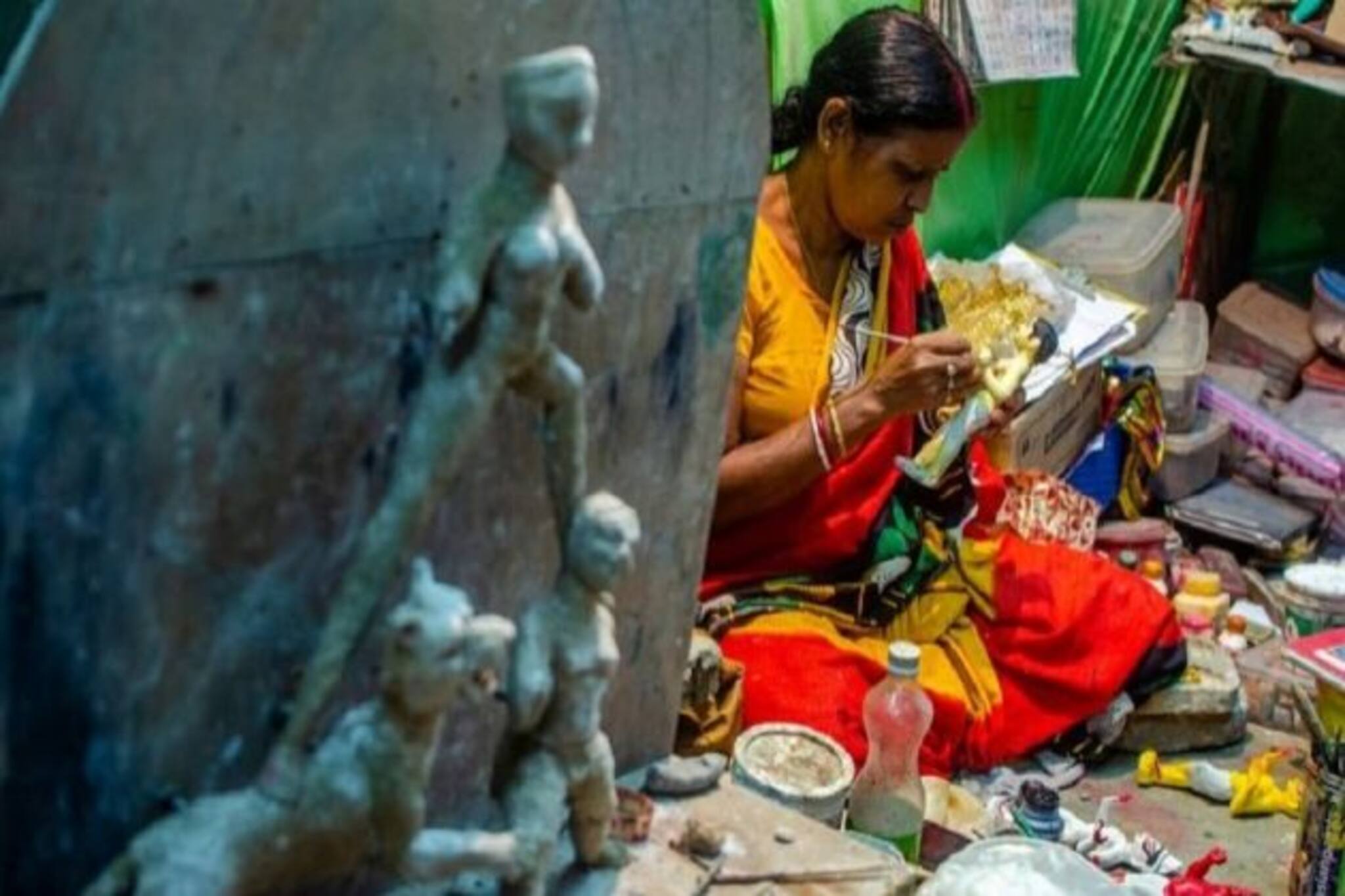 ‘‌গতবারের তুলনায় এবারে বিক্রির পরিমাণ ১–২ শতাংশ’‌, ‌শুনশান কুমোরটুলিতে অচেনা এবারের পয়লা বৈশাখ