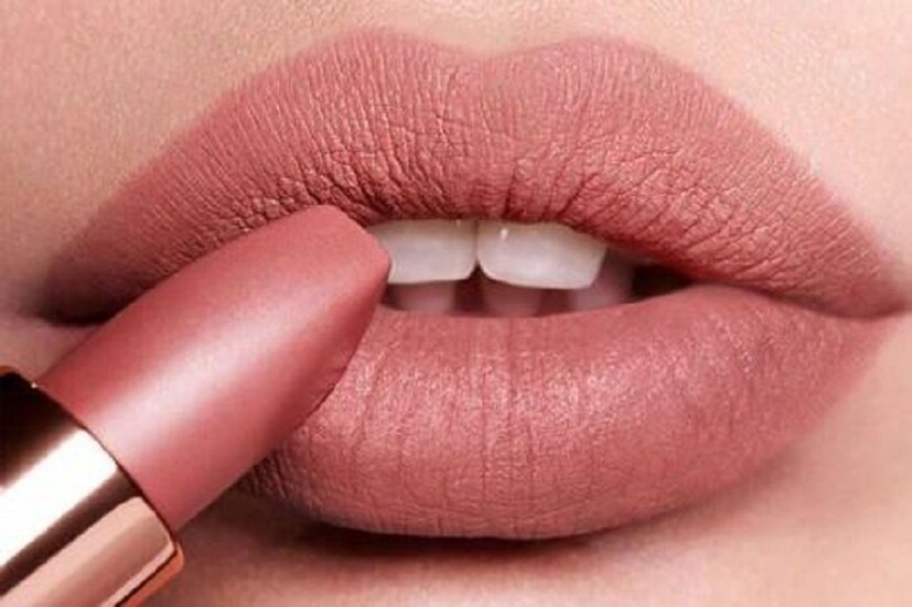 *যে কোনও মানুষের বাকি শরীরের তুলনায় গোপনাঙ্গের রং কিছুটা গাঢ় হয়৷ প্রকৃতির নিয়মে শরীরের এই অংশের রং কালো হওয়াটাই স্বাভাবিক৷ 