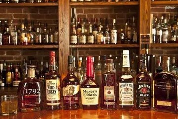 বদলাতে পারে Liquor Shops খোলার সময়, শুরু হতে চলেছে মদের হোম ডেলিভারি?