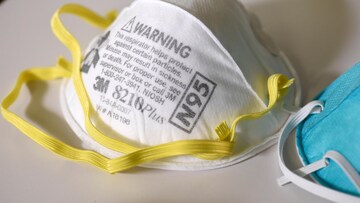 বাড়িতেই কী ভাবে মাস্ক বানালে করোনা থেকে বাঁচা যায়? পদ্ধতি বললেন ডাক্তার...