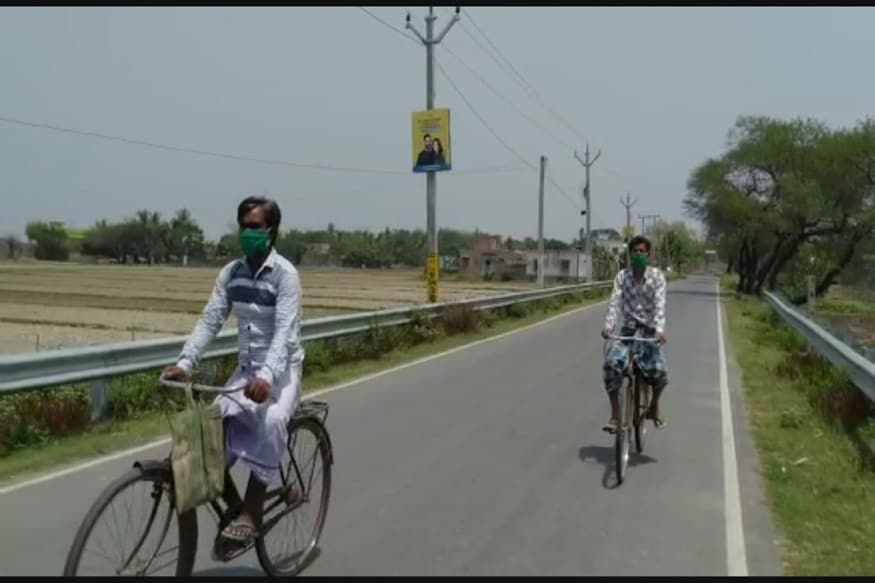 তবে করোনা আক্রান্তের খোঁজ মেলেনি বলে ওই জেলাগুলিতে কোনওভাবেই যাতে বিধিনিষেধ এবং নজরদারি শিথিল না করা হয়, জেলা প্রশাসনকে সেই নির্দেশ দিয়েছেন মুখ্যমন্ত্রী৷ PHOTO- FILE তবে করোনা আক্রান্তের খোঁজ মেলেনি বলে ওই জেলাগুলিতে কোনওভাবেই যাতে বিধিনিষেধ এবং নজরদারি শিথিল না করা হয়, জেলা প্রশাসনকে সেই নির্দেশ দিয়েছেন মুখ্যমন্ত্রী৷ PHOTO- FILE