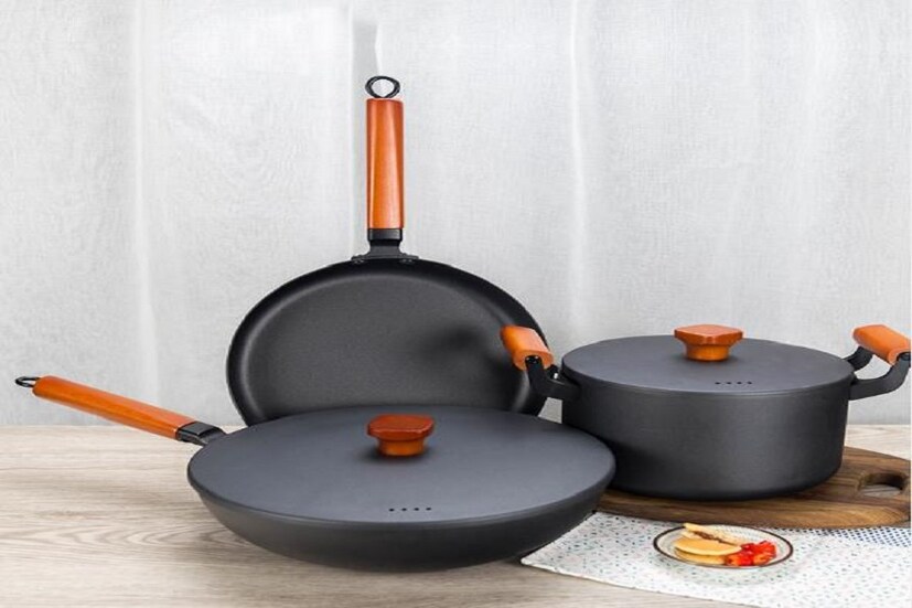 প্রভাবিত হয়েছে তাদের প্রজনন ক্ষমতাও। শুধু নন স্টিক ফ্রাই প্যান নয়, ফাস্ট ফুড র‌্যাপার থেকেও ঘটতে পারে এই বিপদ।