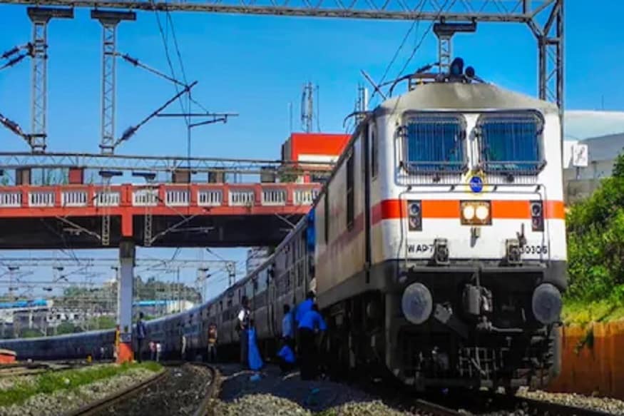 যাত্রীদের সুবিধার্থে নতুন অ্যাপ লঞ্চ করল ভারতীয় রেলওয়ে ৷ উত্তর মধ্য রেল শাখার তৈরি এই অ্যাপটির নাম ‘সমগ্র’ ৷ এই অ্যাপের মাধ্যমে রেলে যাত্রার সময় অভূতপূর্ব সুবিধা পাবেন যাত্রীরা ৷ যাত্রীদের সুবিধার্থে নতুন অ্যাপ লঞ্চ করল ভারতীয় রেলওয়ে ৷ উত্তর মধ্য রেল শাখার তৈরি এই অ্যাপটির নাম ‘সমগ্র’ ৷ এই অ্যাপের মাধ্যমে রেলে যাত্রার সময় অভূতপূর্ব সুবিধা পাবেন যাত্রীরা ৷