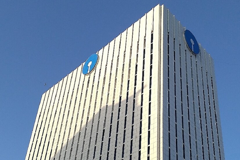 এই পরিষেবায় টাকা তোলা বা জমা দেওয়া, চেক দেওয়া, ড্রাফ্টের ডেলিভারি, টার্ম ডিপোজিট অ্যাডভাইজের ডেলিভারি, লাইফ সার্টিফিকেট ও কেওয়াইসি ডকুমেন্টের দেওয়ার মতো সুবিধা দেওয়া হবে ৷ 