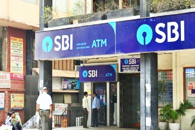 এসবিআই ট্যুইট করে জানিয়েছে ইএমআই না দেওয়ার জন্য ওটিপি শেয়ার করতে হবে না ৷ তাই ভুলেও আপনার ওটিপি কাউকে দেবেন না ৷ ওটিপি ভুলে দিয়ে দিলে প্রতারকরা সঙ্গে সঙ্গে আপনার অ্যাকাউন্ট থেকে টাকা তুলে নেবে ৷ 
