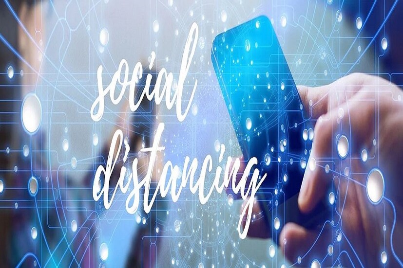 দয়া করে আত্মীয়-বন্ধু কারোর সঙ্গে গল্প করবেন না৷ আড্ডা মারার দরকার হলে ভার্চুয়াল মিডিয়াম ব্যবহার করুন৷ মানসিক সুস্থতা বজায় রাখুন , শারীরিক সুস্থতা বজায় রাখুন ৷ মারণ করোন ভাইরাসকে হারিয়ে দিতে এই নিময়গুলি মানা খুবই জরুরি ৷ Photo- Representive