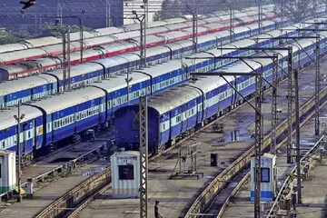 লকডাউনের পর ১৫ এপ্রিল থেকে চালু হবে ট্রেন পরিষেবা ?