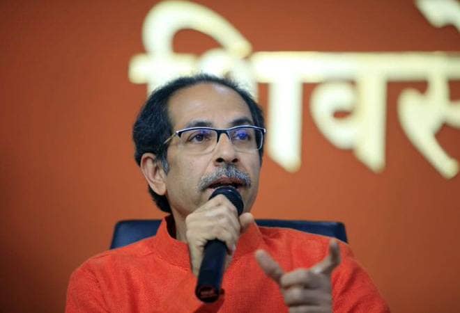 • ৬০ শতাংশ মাাইনে কাটা যাবে বলে মনে করা হচ্ছে । তবে কাটা যাওয়া বেতন পরে দিয়ে দেওয়া হবে বলে জানিয়েছে মহারাষ্ট্র সরকার । • ৬০ শতাংশ মাাইনে কাটা যাবে বলে মনে করা হচ্ছে । তবে কাটা যাওয়া বেতন পরে দিয়ে দেওয়া হবে বলে জানিয়েছে মহারাষ্ট্র সরকার ।