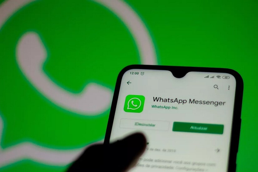 এরপর Send Link on WhatsApp-এ ক্লিক করুন। এতে হোয়াটসঅ্যাপ রিওপেন হয়ে যাবে। এবার আপনি যাদের সঙ্গে কথা বলতে চান তাঁদের নাম খুঁজে অ্যাড করুন বা কোনও গ্রুপ থাকলে সেখানে লিঙ্ক শেয়ার করে দিন।  