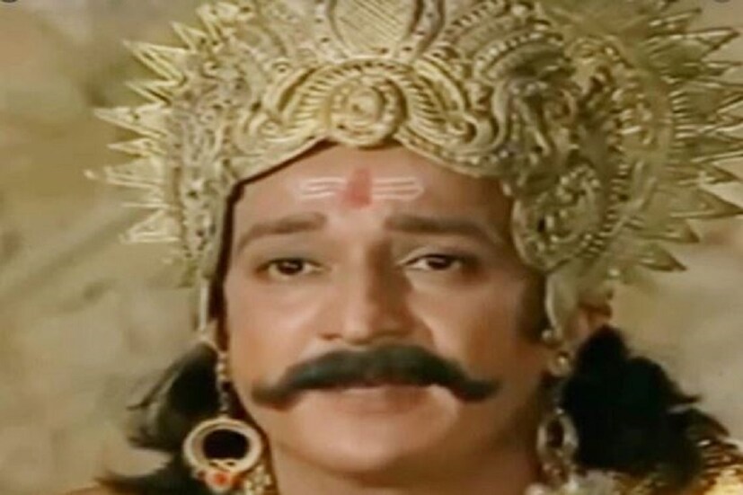▪️মুকেশ ছিলেন ব্যাঙ্ক কর্মী৷ ব্যাঙ্ক অব বরোদায় কাজ করতেন তিনি৷ যেই সময় রামায়ণের শ্যুটিং শুরু হয়, তখন তিনি ব্যাঙ্কের চাকুরে৷ কিন্তু তার শ্যুটিং-এর কথা ব্যাঙ্কে কেউ জানতেন না৷ 