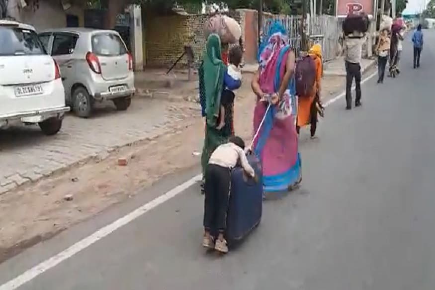 লকডাউনের সবথেকে খারাপ প্রভাব যদিও কারও জীবনে পড়ে থাকে, তবে তা পরিযায়ী শ্রমিকদেরউপরেই৷ তথ্য বলছে, গত দশ দিনে দুর্ঘটনায় অন্তত ১০৪ জন পরিযায়ী শ্রমিক প্রাণ হারিয়েছেন৷ আহতেরসংখ্যাও একশো ছুঁই ছুঁই৷ লকডাউনের সবথেকে খারাপ প্রভাব যদিও কারও জীবনে পড়ে থাকে, তবে তা পরিযায়ী শ্রমিকদেরউপরেই৷ তথ্য বলছে, গত দশ দিনে দুর্ঘটনায় অন্তত ১০৪ জন পরিযায়ী শ্রমিক প্রাণ হারিয়েছেন৷ আহতেরসংখ্যাও একশো ছুঁই ছুঁই৷