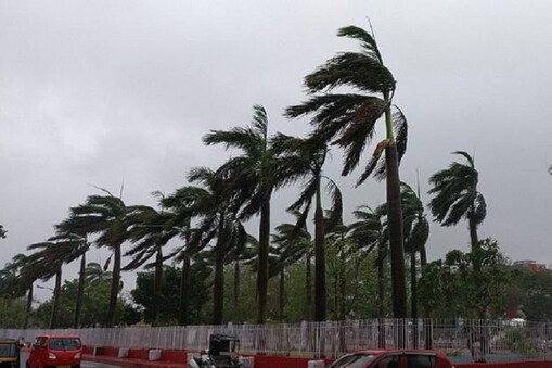 আসছে আমফান ! মৎস্যজীবীদের জন্য জারি সতর্কবার্তা, রাজ্যে ঝড়-বৃষ্টির পূর্বাভাস