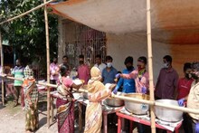 বিবাহবার্ষিকীতে পার্টি নয়, ৭০০ অভুক্তের মুখে খাবার তুলে দিলেন সরকার দম্পতি