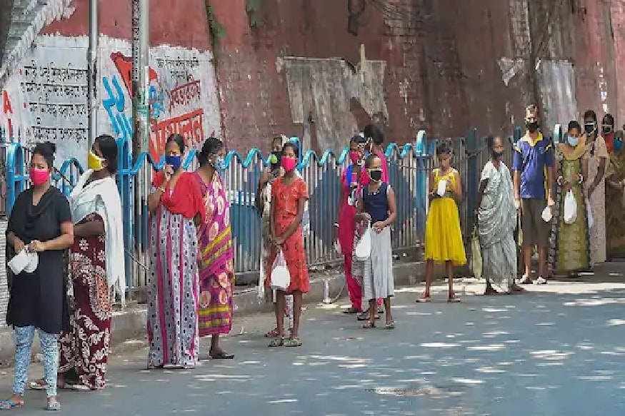 এই প্রকল্প কার্যকর হলে উপভোক্তারা দেশের যে কোনও প্রান্ত থেকে একই রেশন কার্ড দিয়ে রেশন তুলতে পারবেন৷ পুরনো রেশন কার্ড সারেন্ডার করে নতুন রেশন কার্ড সংগ্রহ করতে হবে৷ স্থানীয় ভাষার পাশাপাশি ইংরেজি বা হিন্দিতে নতুন রেশন কার্ডে যাবতীয় তথ্য লেখা থাকবে৷ এই প্রকল্প কার্যকর হলে উপভোক্তারা দেশের যে কোনও প্রান্ত থেকে একই রেশন কার্ড দিয়ে রেশন তুলতে পারবেন৷ পুরনো রেশন কার্ড সারেন্ডার করে নতুন রেশন কার্ড সংগ্রহ করতে হবে৷ স্থানীয় ভাষার পাশাপাশি ইংরেজি বা হিন্দিতে নতুন রেশন কার্ডে যাবতীয় তথ্য লেখা থাকবে৷