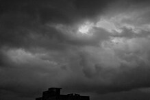 সন্ধে নামতেই বৃষ্টিতে ভিজল রাজ্য, কালবৈশাখীর সর্তকতা কতদিন পর্যন্ত ? জেনে নিন সন্ধে নামতেই বৃষ্টিতে ভিজল রাজ্য, কালবৈশাখীর সর্তকতা কতদিন পর্যন্ত ? জেনে নিন