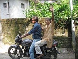 আমার বাইকে চড়ে জলপাইগুড়ি চষে ফেলতেন।