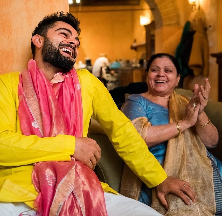 সঙ্গে রয়েছে এই ছবিটিও৷ মায়ের সঙ্গে ভারতীয় ক্রিকেট টিমের অধিনায়ক৷ মায়ের সঙ্গে নিবিড় সম্পর্ক বিরাটের৷ বারবার বলেছেন যে তাঁর এই উন্নতির পিছনে রয়েছেন তাঁর মা সরোজ কোহলি৷ তাই মাদার্স ডে-তে মায়ের প্রতি শ্রদ্ধা জানিয়েছেন তিনি৷ Photo Courtesy: Instagram সঙ্গে রয়েছে এই ছবিটিও৷ মায়ের সঙ্গে ভারতীয় ক্রিকেট টিমের অধিনায়ক৷ মায়ের সঙ্গে নিবিড় সম্পর্ক বিরাটের৷ বারবার বলেছেন যে তাঁর এই উন্নতির পিছনে রয়েছেন তাঁর মা সরোজ কোহলি৷ তাই মাদার্স ডে-তে মায়ের প্রতি শ্রদ্ধা জানিয়েছেন তিনি৷ Photo Courtesy: Instagram